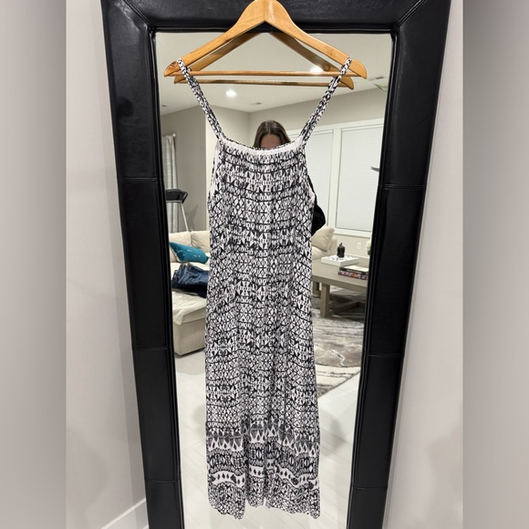 Roan + Ryan Dresses & Skirts - Elegant Monochrome Maxi Dress